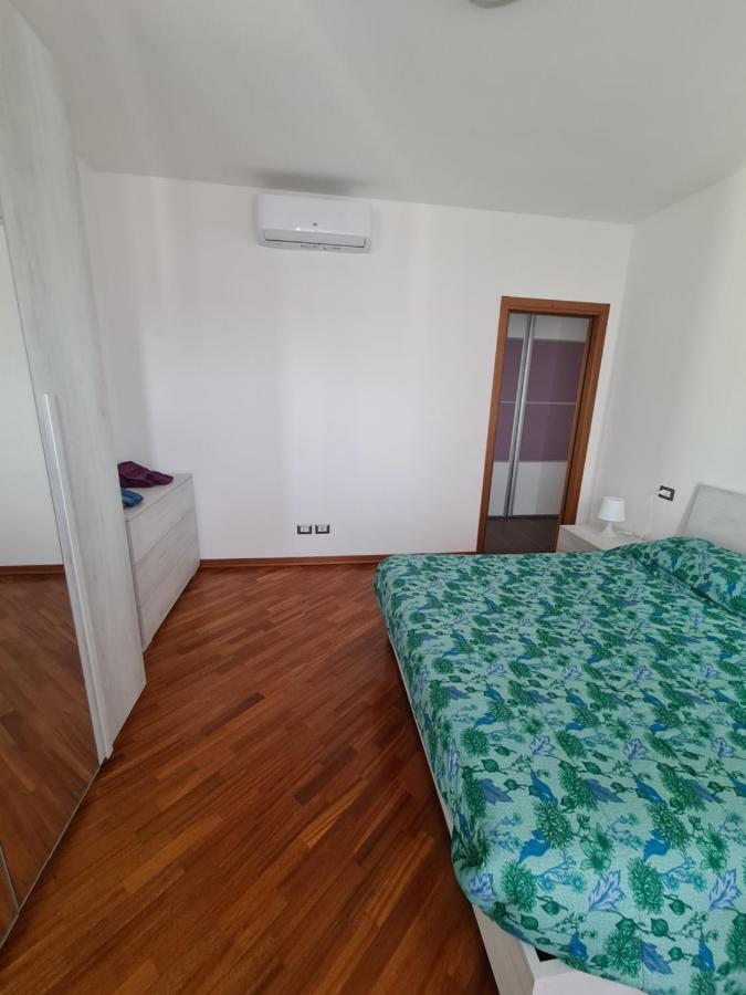Milano Santa Giulia Business Apartment - Olimpiadi 26 Luaran gambar