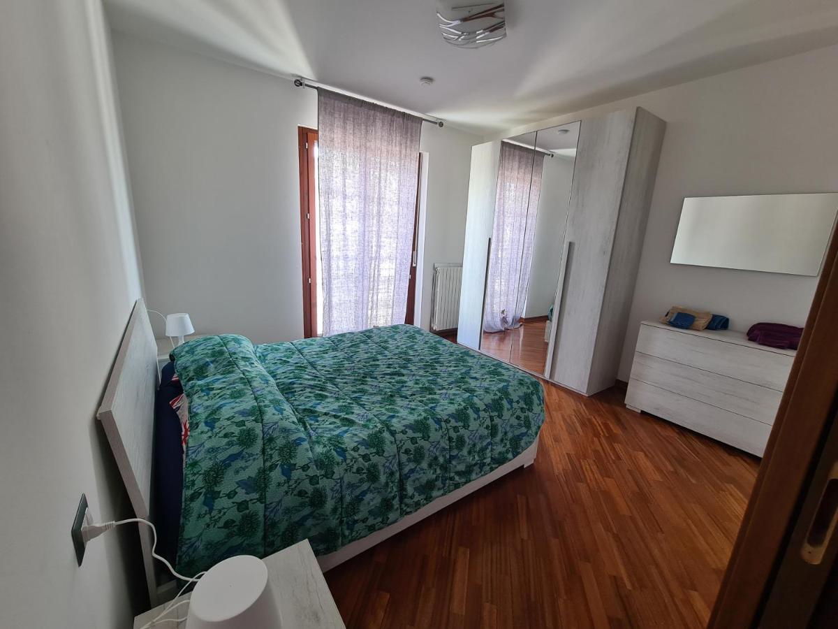 Milano Santa Giulia Business Apartment - Olimpiadi 26 Luaran gambar